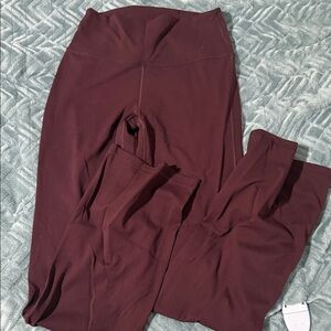 Women's CRZ Yoga High-Waist Leggings in Burgundy